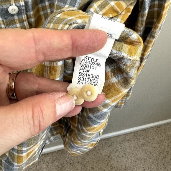 Lucky Brand Men's Grey & Yellow Flannel Button Up Shirt XL - Picture 4 of 8
